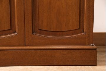 中古　美品　DREXEL HERITAGE(ドレクセルヘリテイジ)　Triune(トライユン)　優雅な佇まいが魅力のクリデンザキャビネット(クレデンザ、サイドボード、リビングボード)(定価約66万円)(R-053139)