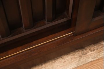 中古　松本民芸家具　落ち着いた佇まいが魅力的なC型下駄箱(収納棚)(定価約23万5千円)(R-053141)