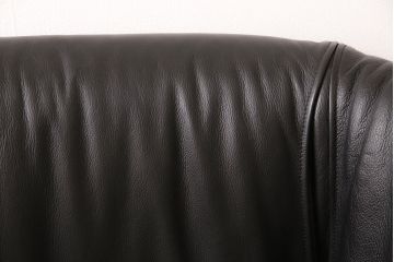 中古　超美品　Cassinaixc.(カッシーナイクスシー)　PORTOVENERE(ポルトヴェーネル)　天然革　くつろぎのひと時に活躍する1人掛けソファ(1P、シングル)(定価約67万円)(R-053142)