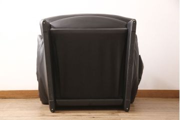 中古　超美品　Cassinaixc.(カッシーナイクスシー)　PORTOVENERE(ポルトヴェーネル)　天然革　くつろぎのひと時に活躍する1人掛けソファ(1P、シングル)(定価約67万円)(R-053142)