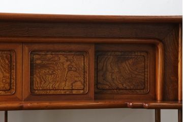 中古　美品　総ケヤキ材　玉杢　漆塗り　品のある佇まいが美しい指物飾り棚(茶棚、収納棚)(定価約140万円)(R-053144)