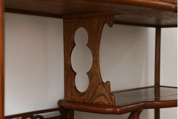 中古　美品　総ケヤキ材　玉杢　漆塗り　品のある佇まいが美しい指物飾り棚(茶棚、収納棚)(定価約140万円)(R-053144)