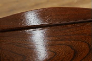 中古　美品　総ケヤキ材　玉杢　漆塗り　品のある佇まいが美しい指物飾り棚(茶棚、収納棚)(定価約140万円)(R-053144)