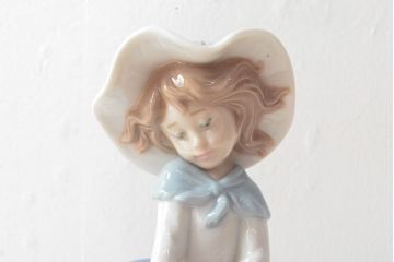 リヤドロ(LLADRO)　甘い花の香り　リンダ　春が来た　2点セット(フィギュリン)(R-053147)