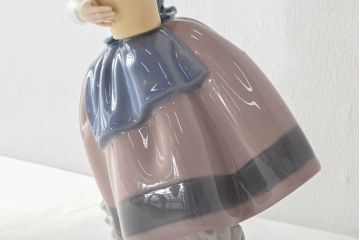 リヤドロ(LLADRO)　甘い花の香り　リンダ　春が来た　2点セット(フィギュリン)(R-053147)