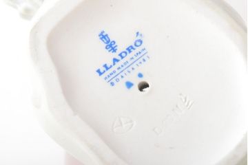 リヤドロ(LLADRO)　甘い花の香り　リンダ　春が来た　2点セット(フィギュリン)(R-053147)