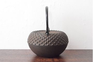大正〜昭和初期　南部保寿堂　あられ　銀口霰鉄瓶　共箱(茶道具)(R-053148)