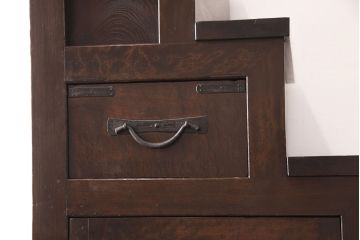 和製アンティーク　ヒノキ材製　多彩な収納が付いた2段重ね階段箪笥(時代箪笥、和タンス)(R-053157)