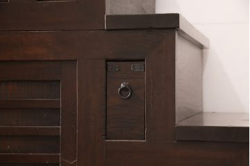 和製アンティーク　ヒノキ材製　多彩な収納が付いた2段重ね階段箪笥(時代箪笥、和タンス)(R-053157)
