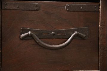 和製アンティーク　ヒノキ材製　多彩な収納が付いた2段重ね階段箪笥(時代箪笥、和タンス)(R-053157)