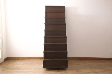 和製アンティーク　ヒノキ材製　多彩な収納が付いた2段重ね階段箪笥(時代箪笥、和タンス)(R-053157)