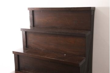 和製アンティーク　ヒノキ材製　多彩な収納が付いた2段重ね階段箪笥(時代箪笥、和タンス)(R-053157)
