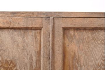 和製アンティーク　三方ナラ材　シンプルな見た目ながらも上質なつくりが魅力的な収納棚(戸棚)(R-053162)
