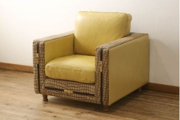 中古　GUCCI(グッチ)　Formitalia(フォルミタリア)　本革　目を惹く存在感で上質な空間づくりを叶えるレザーソファ(一人掛け、アームソファ)(定価約60万円)(R-053187)