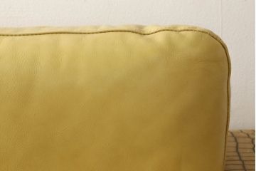 中古　GUCCI(グッチ)　Formitalia(フォルミタリア)　本革　目を惹く存在感で上質な空間づくりを叶えるレザーソファ(一人掛け、アームソファ)(定価約60万円)(R-053187)