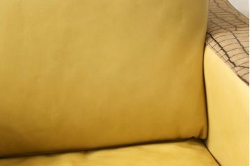 中古　GUCCI(グッチ)　Formitalia(フォルミタリア)　本革　目を惹く存在感で上質な空間づくりを叶えるレザーソファ(一人掛け、アームソファ)(定価約60万円)(R-053187)