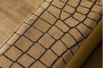 中古　GUCCI(グッチ)　Formitalia(フォルミタリア)　本革　目を惹く存在感で上質な空間づくりを叶えるレザーソファ(一人掛け、アームソファ)(定価約60万円)(R-053187)