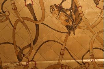 中古　GUCCI(グッチ)　Formitalia(フォルミタリア)　本革　目を惹く存在感で上質な空間づくりを叶えるレザーソファ(一人掛け、アームソファ)(定価約60万円)(R-053187)