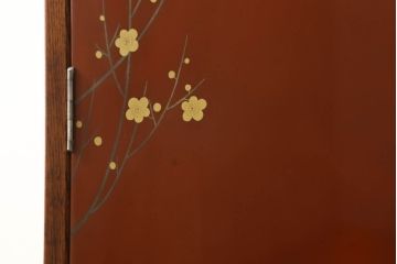 中古　国産　工芸家具　ケヤキ材　蒔絵　朱塗りが美しい和箪笥(総桐箪笥、桐たんす、着物箪笥、引き出し)(定価約120万円)(R-053207)