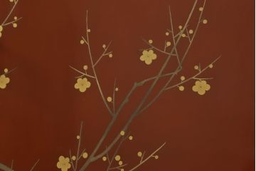 中古　国産　工芸家具　ケヤキ材　蒔絵　朱塗りが美しい和箪笥(総桐箪笥、桐たんす、着物箪笥、引き出し)(定価約120万円)(R-053207)