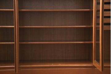 和製ビンテージ　北欧デザイン　チーク材　洗練されたシンプルさが魅力的なサイドボード(収納棚、リビングボード、キャビネット、ヴィンテージ)(R-053208)