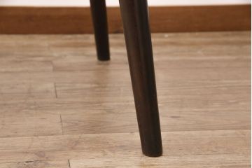 ビンテージ家具　松本民芸家具　洗練された佇まいが魅力の棚付きダイニングテーブル(食卓、2人掛け、ヴィンテージ)(R-053210)