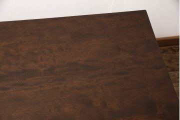 ビンテージ家具　松本民芸家具　落ち着きのある上品さが魅力的な棚付きダイニングテーブル(食卓、2人掛け、4人掛け、ヴィンテージ)(R-053211)