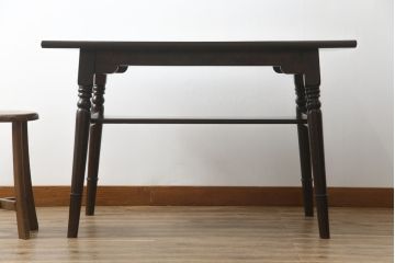 ビンテージ家具　松本民芸家具　洗練された佇まいが上品な棚付きダイニングテーブル(食卓、2人掛け、4人掛け、ヴィンテージ)(R-053213)