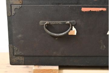 和製アンティーク　前面栗材　小振りなサイズ感で使い勝手がいい最上箪笥(和たんす、時代箪笥、引き出し、チェスト)(R-053214)