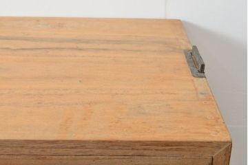 和製アンティーク　シンプルなデザインの中に上質なつくりの良さが感じられる総桐箪笥(桐たんす、時代箪笥、和箪笥、衣装箪笥)(R-053215)