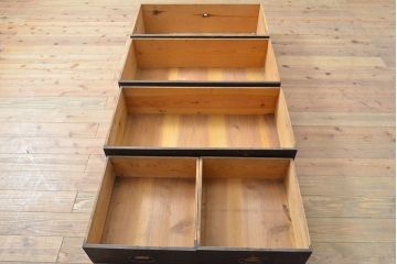 和製アンティーク　歴史を感じさせる佇まいが魅力的な時代箪笥(チェスト、引き出し、和タンス、収納箪笥)(R-053217)