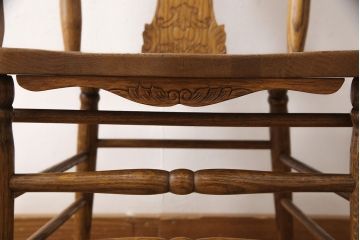 中古　IDC大塚家具取扱い　Shin-Lee(シンリー)　オーク材　アジアンテイストのお部屋にも馴染むダイニングチェア(アームチェア、板座チェア)(R-053218)