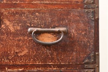 和製アンティーク　歴史を刻んだ深い味わいが感じられる時代箪笥(チェスト、和たんす、整理箪笥、収納箪笥、チェスト、引き出し)(R-053225)