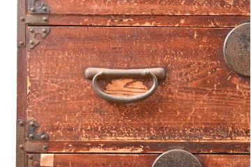 和製アンティーク　歴史を刻んだ深い味わいが感じられる時代箪笥(チェスト、和たんす、整理箪笥、収納箪笥、チェスト、引き出し)(R-053225)