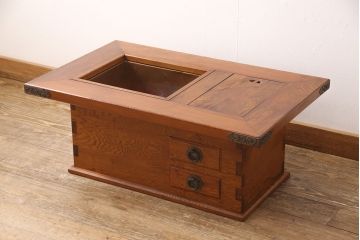 中古　屋久杉無垢材　細かい年輪と複雑な木目を楽しめる関西火鉢(長火鉢、囲炉裏、ローテーブル、木製火鉢)(定価約55万円)(R-053230)