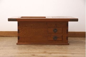 中古　屋久杉無垢材　細かい年輪と複雑な木目を楽しめる関西火鉢(長火鉢、囲炉裏、ローテーブル、木製火鉢)(定価約55万円)(R-053230)
