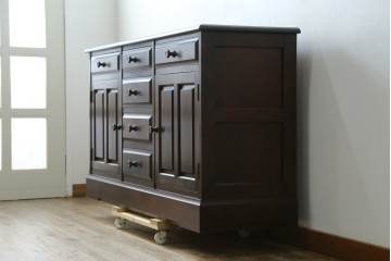 中古　北海道民芸家具　落ち着いた空間づくりにおすすめのサイドボード　(R-053243)