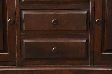 中古　北海道民芸家具　天板付きリメイク　落ち着いた空間づくりにおすすめのサイドボード(収納棚、リビングボード、キャビネット)(R-053243)