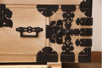 和製アンティーク　明治大正期　五丁引き　上手物の庄内箪笥(総桐箪笥、桐たんす、引き出し、時代箪笥)(R-053245)