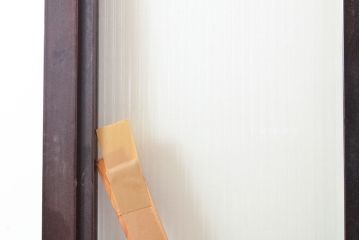 アンティーク建具　漆塗り　モールガラスがアクセントのガラス戸1枚(引き戸、建具)(R-053255)