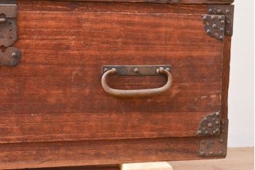 和製アンティーク　上手物!　金具の立派な三段重ね時代箪笥(チェスト、和たんす、桐たんす、整理箪笥、収納タンス)(R-053258)