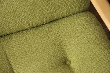 中古　天童木工　ブルーノ・マットソンデザイン　やさしい色味がくつろぎの時間におすすめな3連イージーチェア(3人掛けソファ、トリプルソファ)(定価約33万円)(R-053264)