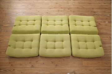 中古　天童木工　ブルーノ・マットソンデザイン　やさしい色味がくつろぎの時間におすすめな3連イージーチェア(3人掛けソファ、トリプルソファ)(定価約33万円)(R-053264)