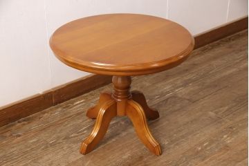 中古　美品　横浜クラシック家具　ダニエル(Daniel)　　レオナ (Leona)　A-317　温かみのある色合いが魅力の丸テーブル(ラウンドテーブル、コーヒーテーブル、サイドテーブル)(定価約21万円)(R-053267)