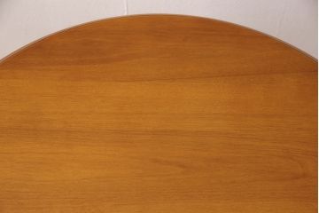 中古　美品　横浜クラシック家具　ダニエル(Daniel)　　レオナ (Leona)　A-317　温かみのある色合いが魅力の丸テーブル(ラウンドテーブル、コーヒーテーブル、サイドテーブル)(定価約21万円)(R-053267)