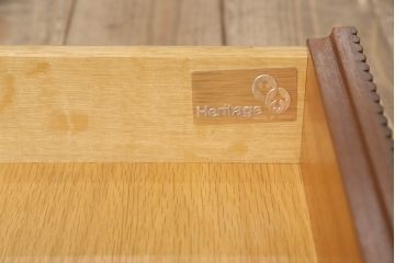 中古美品　DREXEL HERITAGE(ドレクセルヘリテイジ)　Cameo Classics(キャメオクラシックス)　ワンランク上の気品漂う雰囲気を演出するクリデンザ(クレデンザ、サイドボード、収納棚、キャビネット)(定価約115万円)(R-053268)