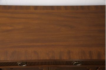 中古美品　DREXEL HERITAGE(ドレクセルヘリテイジ)　Cameo Classics(キャメオクラシックス)　ワンランク上の気品漂う雰囲気を演出するクリデンザ(クレデンザ、サイドボード、収納棚、キャビネット)(定価約115万円)(R-053268)
