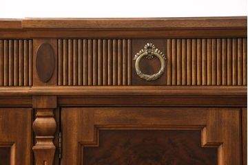 中古美品　DREXEL HERITAGE(ドレクセルヘリテイジ)　Cameo Classics(キャメオクラシックス)　ワンランク上の気品漂う雰囲気を演出するクリデンザ(クレデンザ、サイドボード、収納棚、キャビネット)(定価約115万円)(R-053268)
