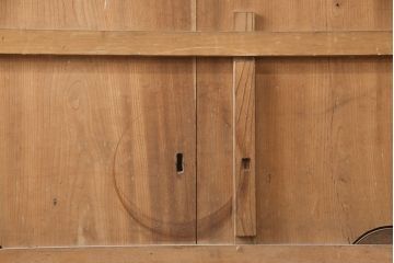 アンティーク建具　明治大正期　総ケヤキ材　明るい色合いで上品な佇まいが魅力の蔵戸(玄関戸、玄関ドア、引き戸)(R-053270)