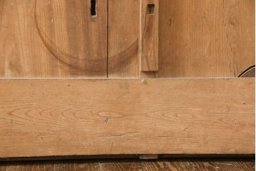 アンティーク建具　明治大正期　総ケヤキ材　明るい色合いで上品な佇まいが魅力の蔵戸(玄関戸、玄関ドア、引き戸)(R-053270)